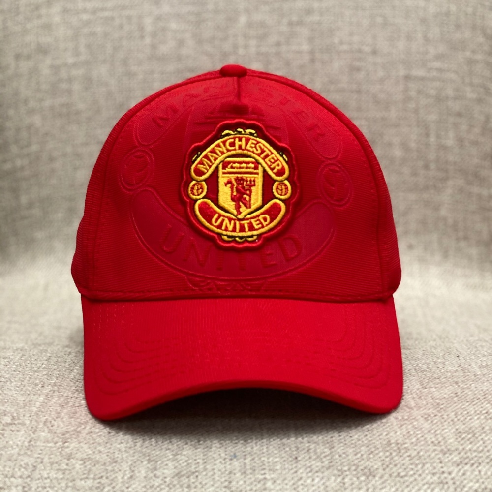 Manchester United Unisex Baseball Cap - Red